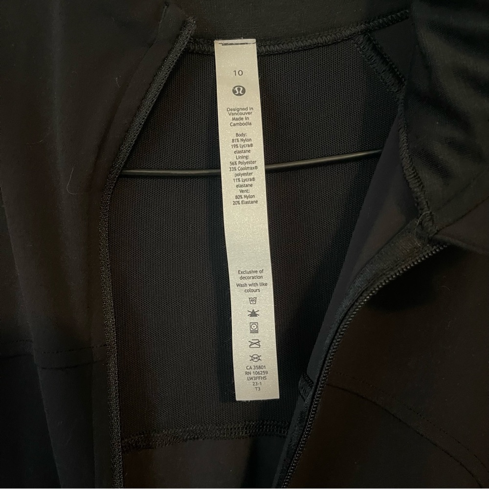 lululemon cropped define jacket - Picture 2 of 3